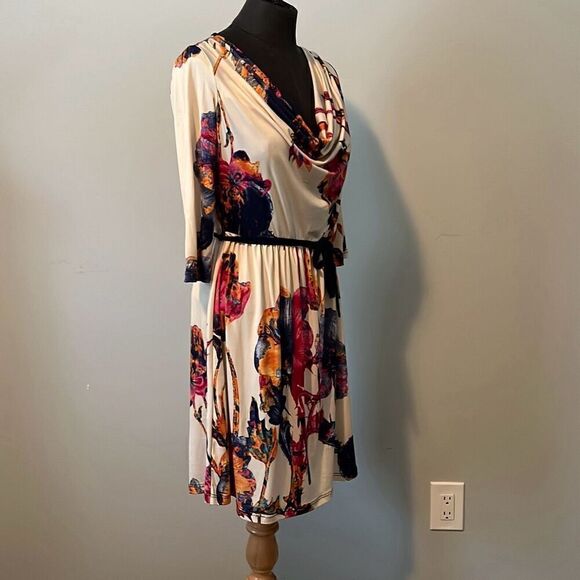 Gilli Women's Multicolor Floral 3/4 Sleeve Knee Length Cowl Neck Dress Large NWT - Picture 7 of 10
